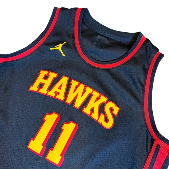 Jordan Atlanta Hawks Jersey Boys Large 14-16 Black Excellent Trae Young 11 NBA - Picture 3 of 4